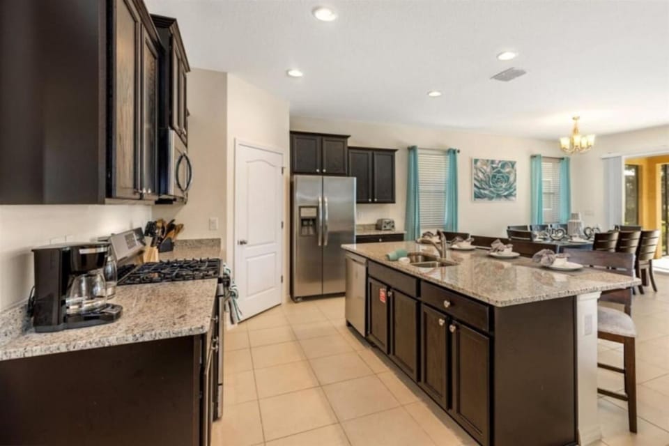 5 Bed ,South facing pool home, great amenities. House in Osceola County