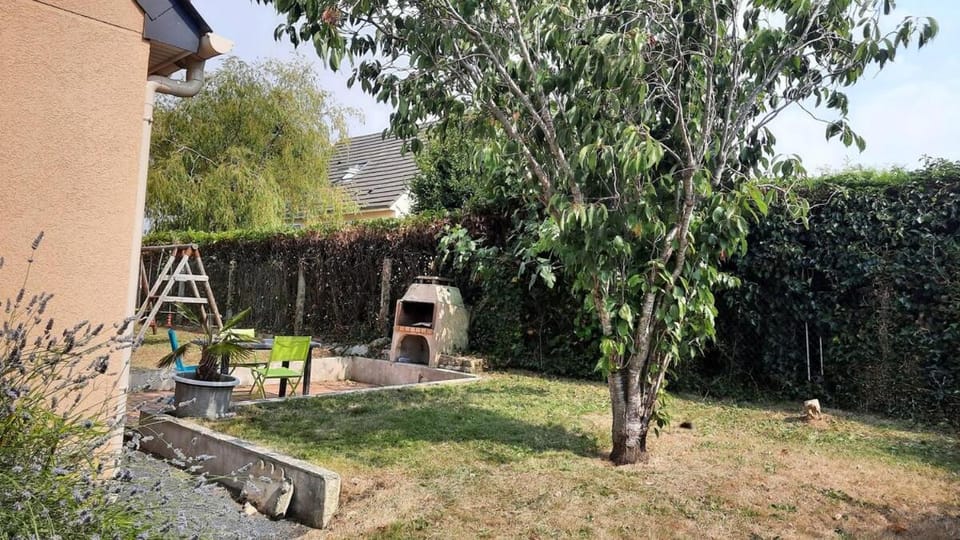 Spring, Day, Natural landscape, BBQ facilities, Garden, Garden view