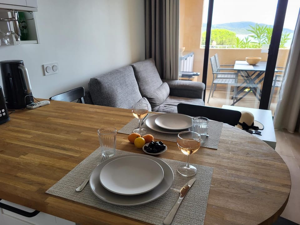 Lounge or bar