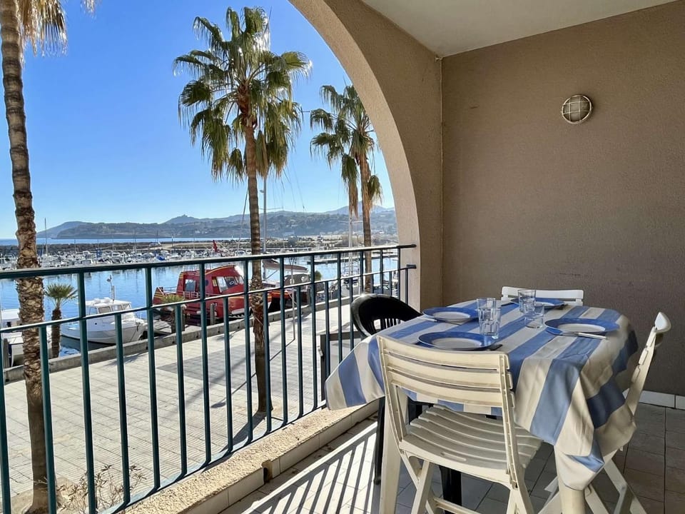 Balcony/Terrace, Dining area, Mountain view, Sea view
