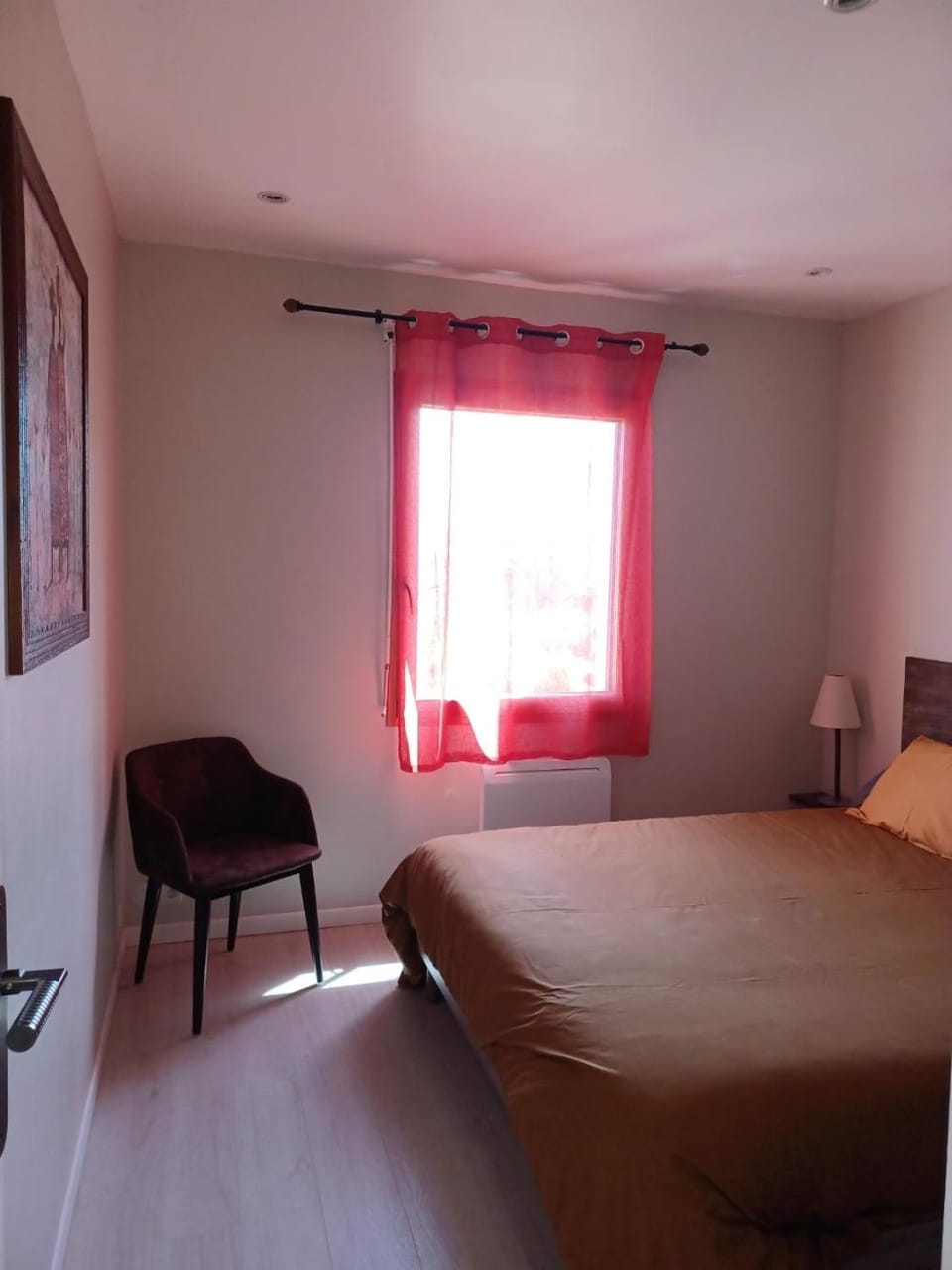 Bed, Photo of the whole room