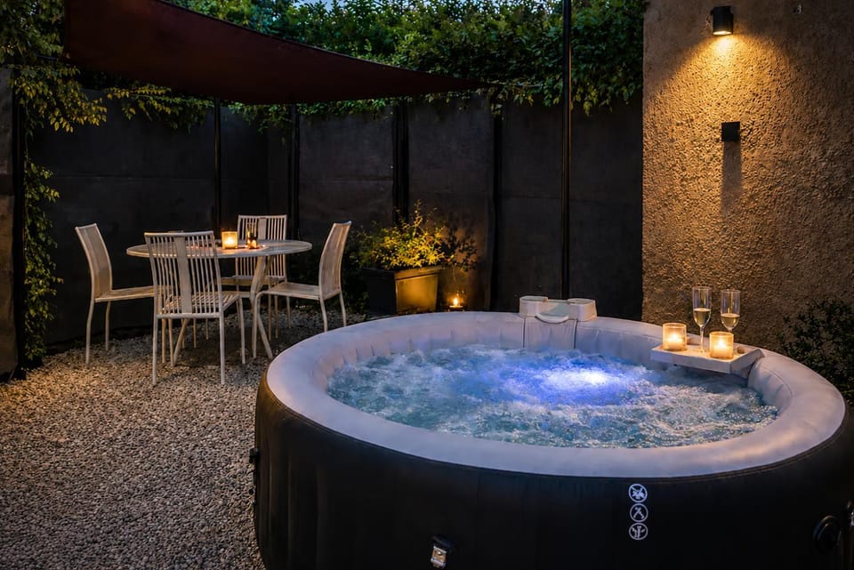 Night, Hot Tub