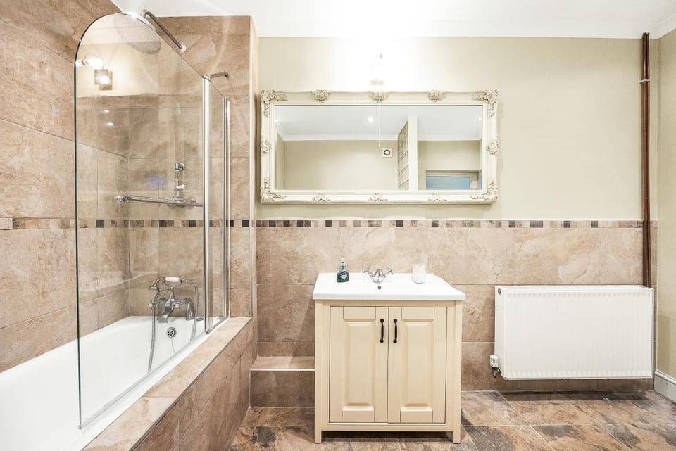 Bathroom, Bath
