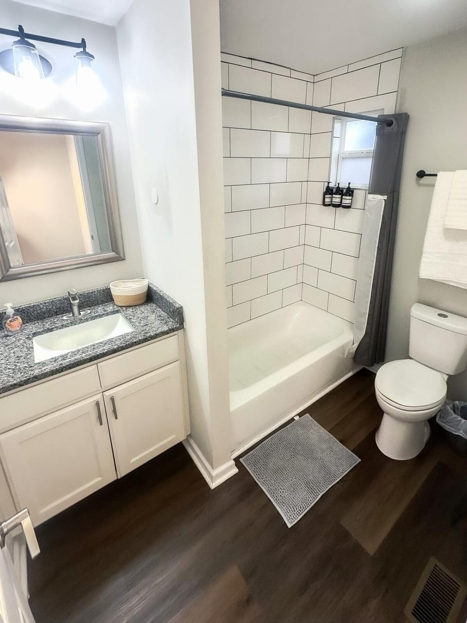 Shower, Toilet, Bathroom, Bath