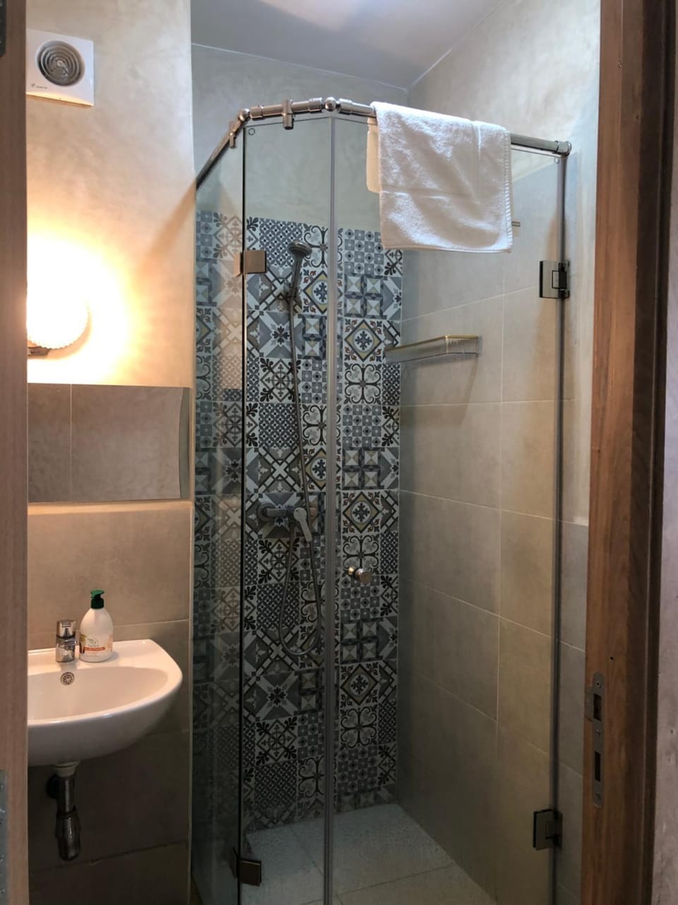 Shower, Bathroom
