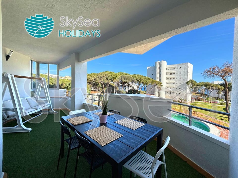 Balcony/Terrace, Pool view, sunbed