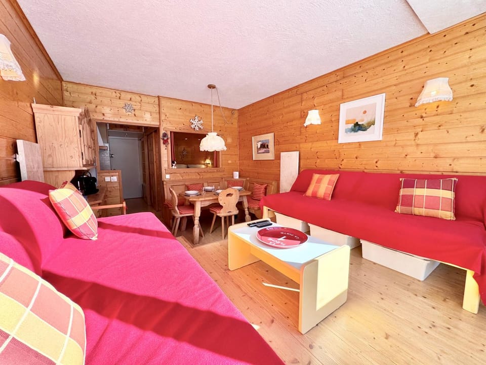 Bed, Living room, Dining area