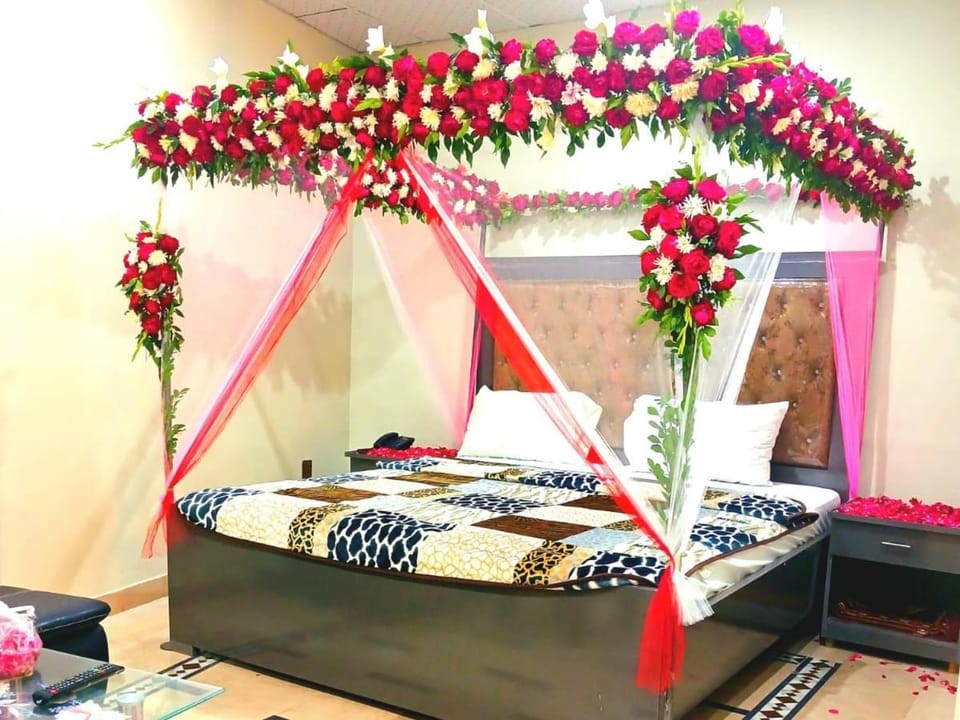 Karachi Family Guest House Bed and Breakfast in Karachi