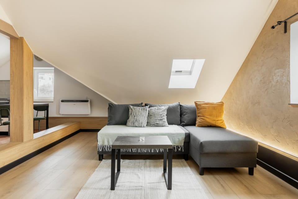 Living room, Photo of the whole room, Seating area
