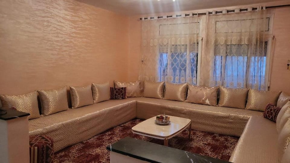 شقة ممتازة باسكان الشعبي طريق مهدية تتوفر على جميع وسائل الراحة Apartment in Rabat-Salé-Kénitra