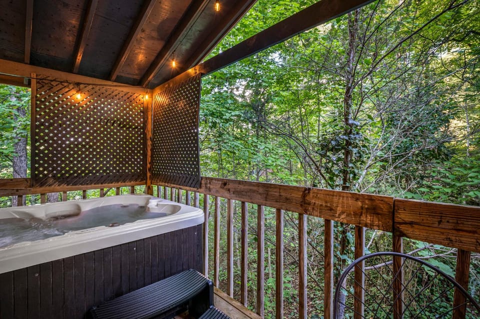 Misty Top Chalet in Pittman Center