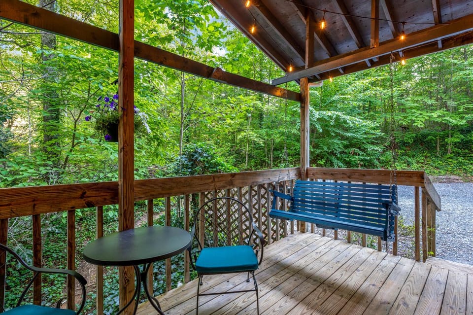 Misty Top Chalet in Pittman Center