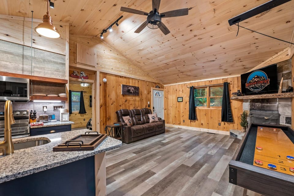 Misty Ridge Chalet in Pittman Center