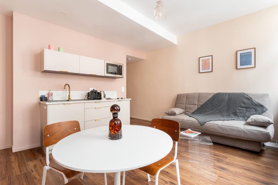 Kitchen or kitchenette, Living room, Dining area