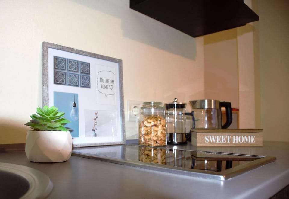 Coffee/tea facilities, Kitchen or kitchenette