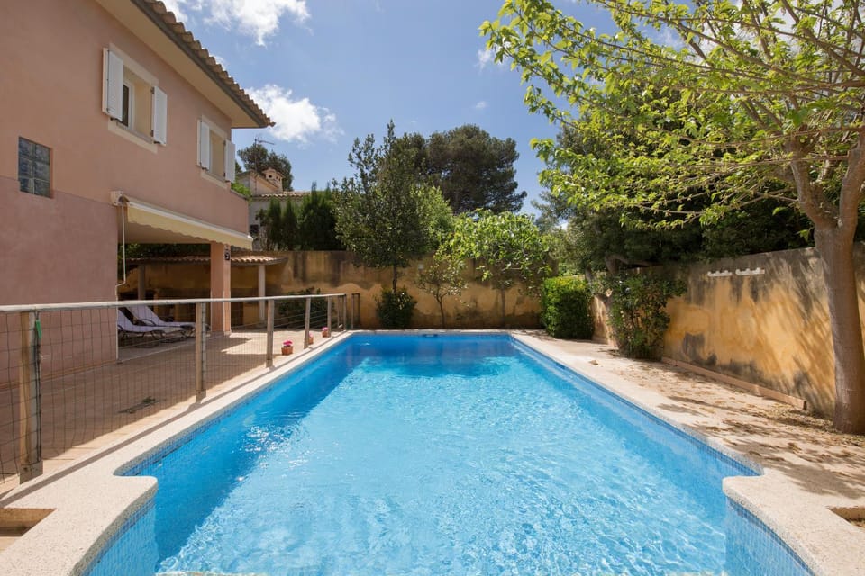 BBQ facilities, Garden, Balcony/Terrace, Swimming pool