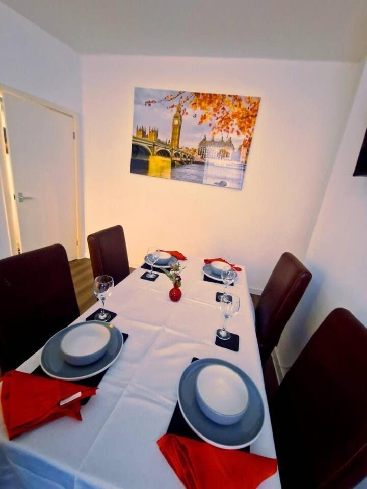 Living room, Seating area, Dining area