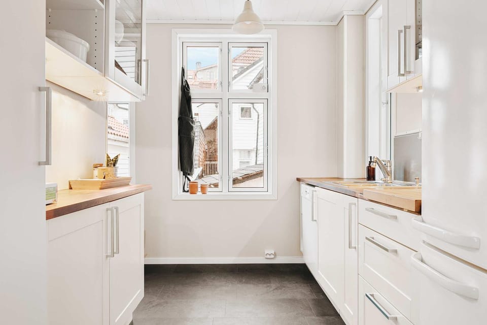 Dinbnb Home - History meets Modern I 3-Story Bergen House House in Bergen
