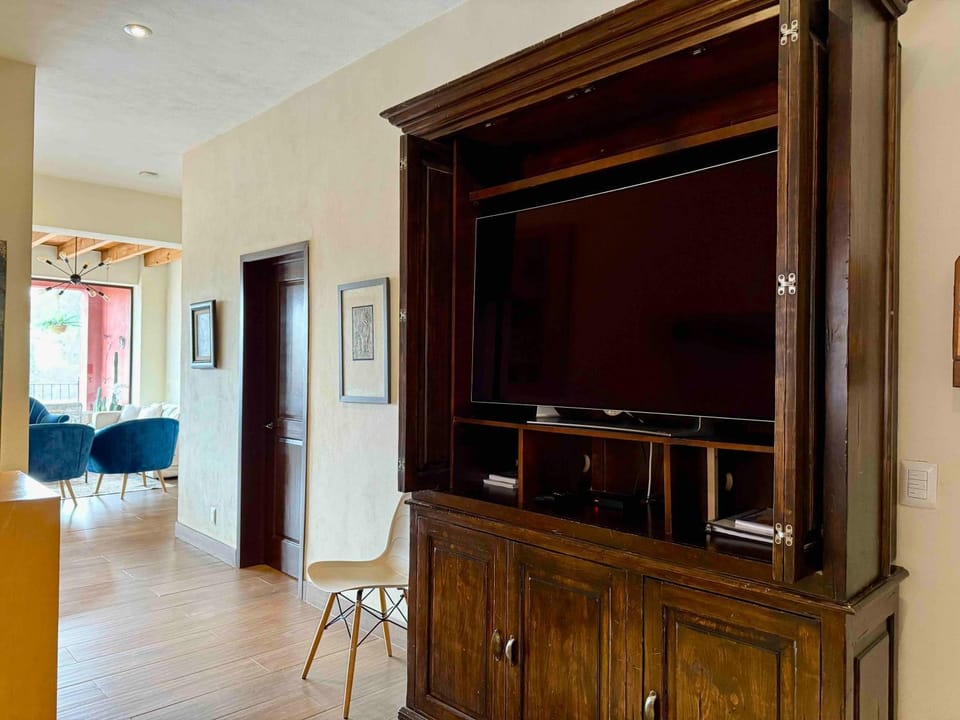 TV and multimedia, Living room, Seating area