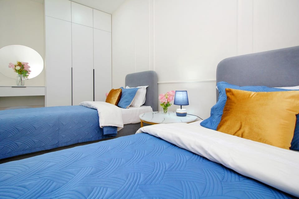 Bedroom, air conditioner