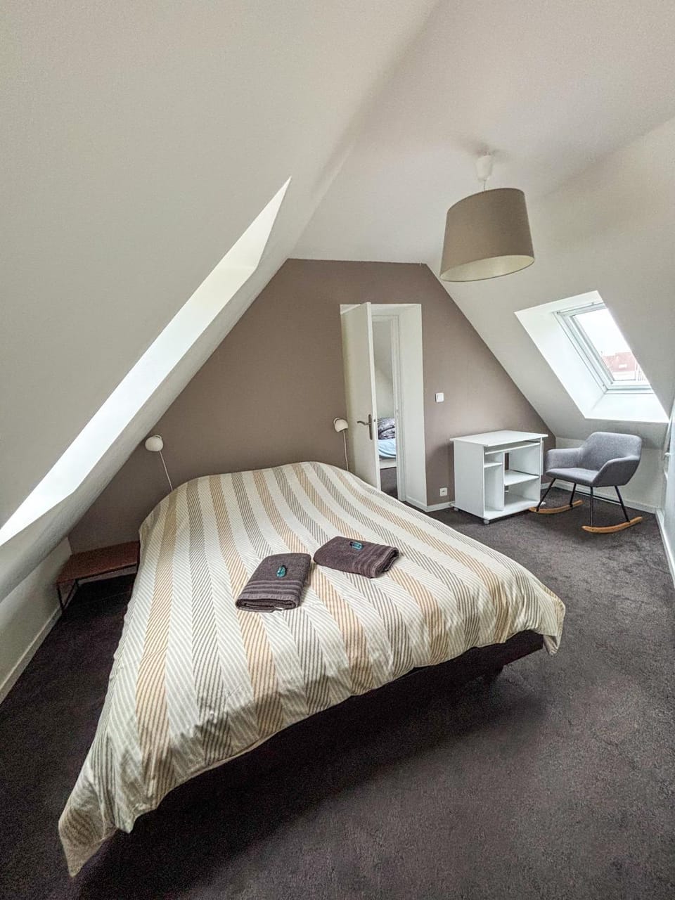 Bed, Photo of the whole room, Bedroom