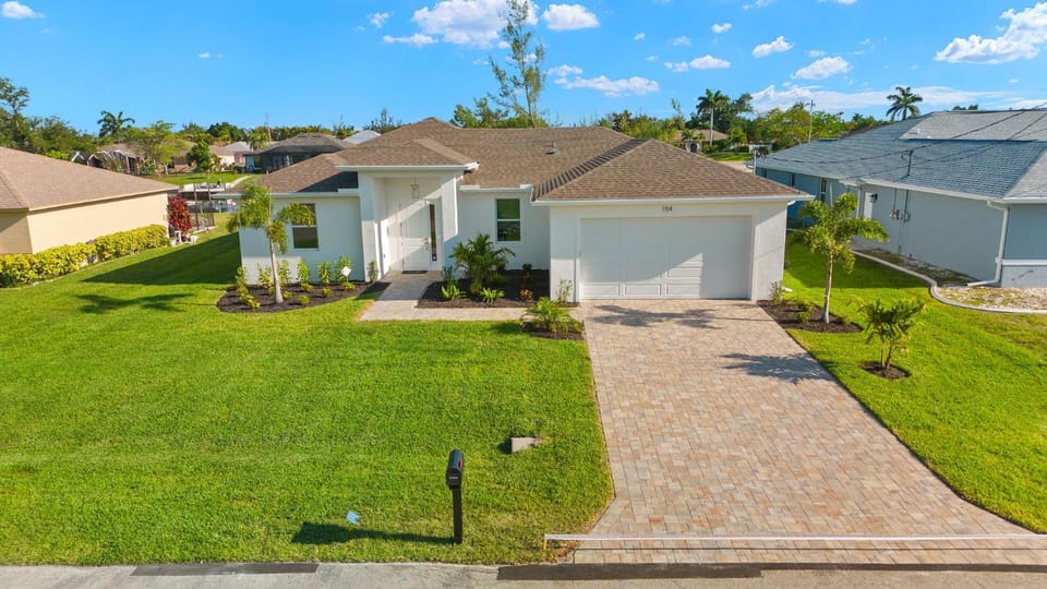 4BR water view villa w/hot tub & pack & play! Villa Cape Vida - SWFL Rentals Villa in Cape Coral