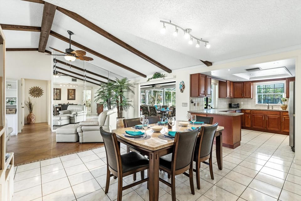 Family-friendly w/bikes, elec heated pool & gulf access! Villa Aqua Sonne Oasis - SWFL Rentals Villa in Cape Coral
