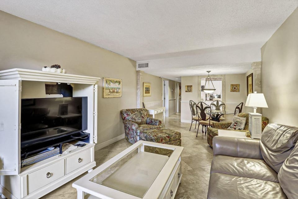 Xanadu Villa D14 House in South Forest Beach