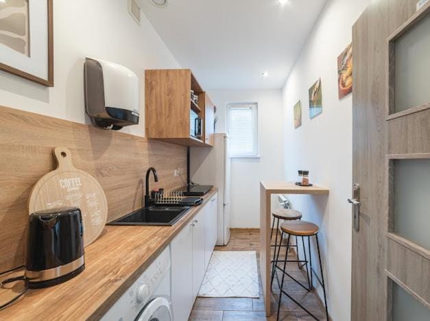 Coffee/tea facilities, Kitchen or kitchenette
