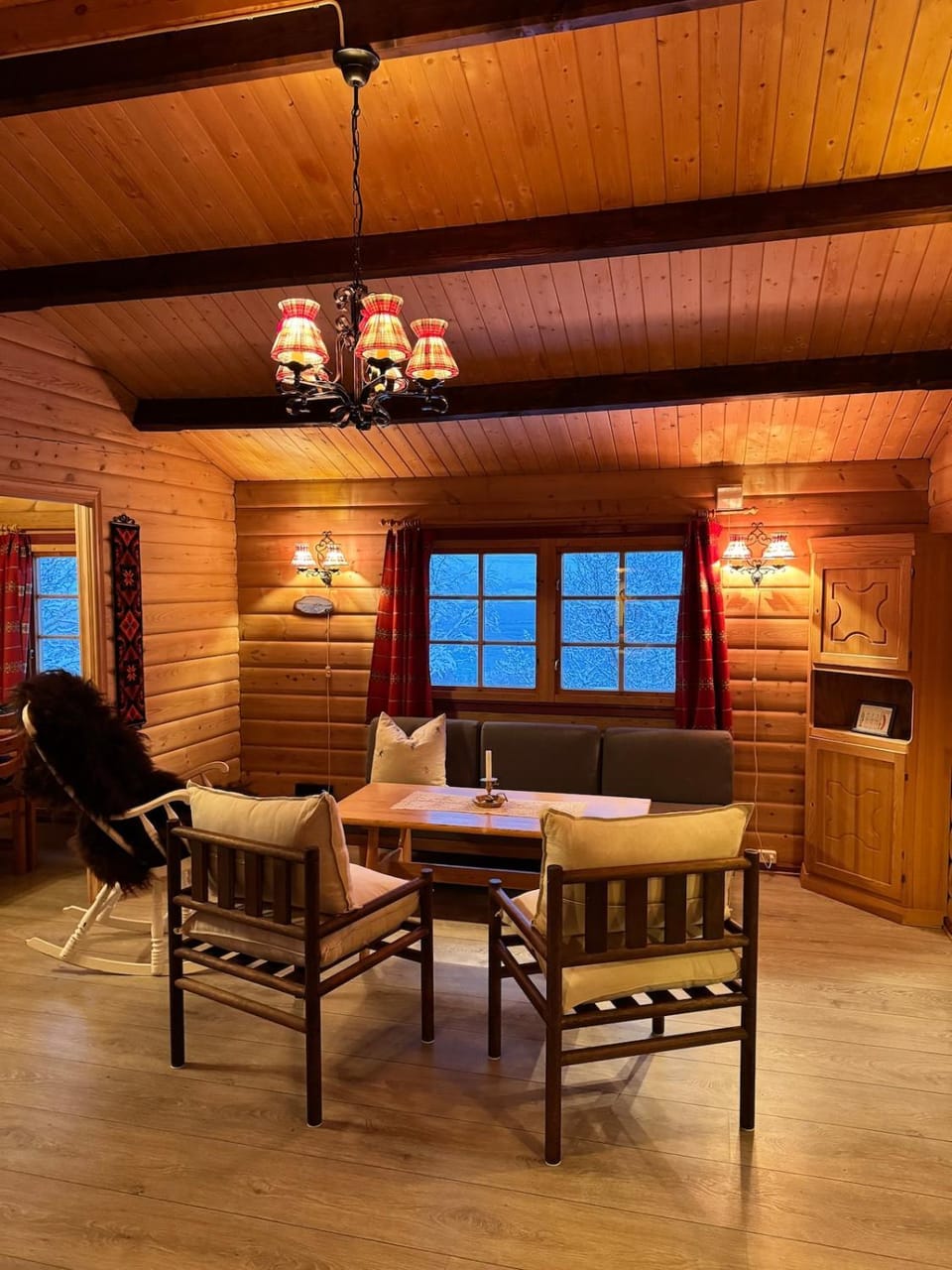 Living room, Seating area