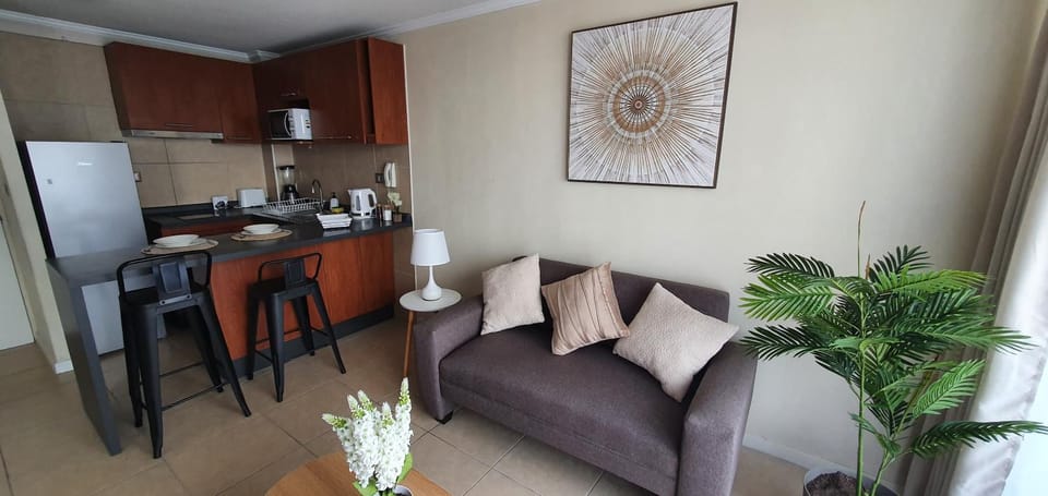 Kitchen or kitchenette, Living room, Dining area