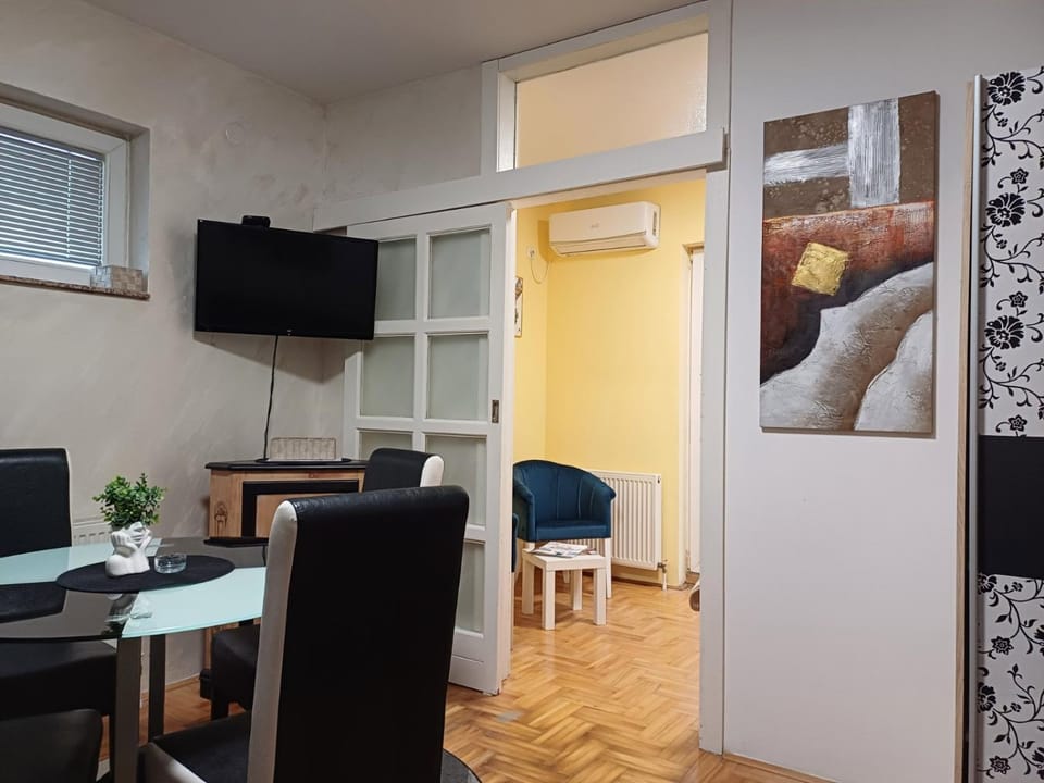 Living room, Bedroom