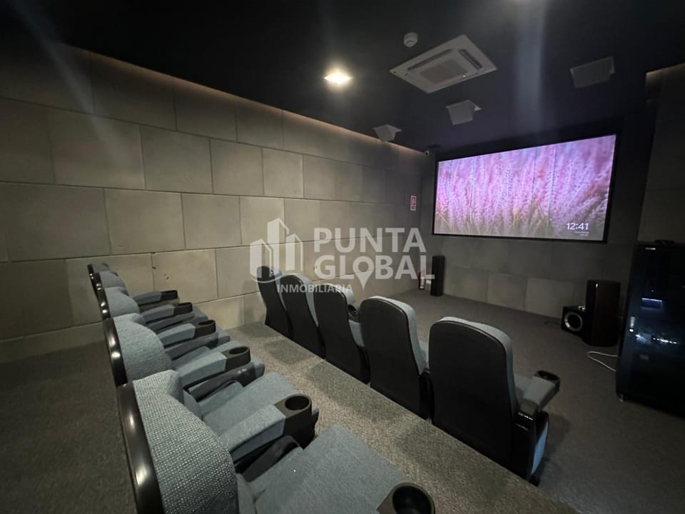 Meeting/conference room, Area and facilities
