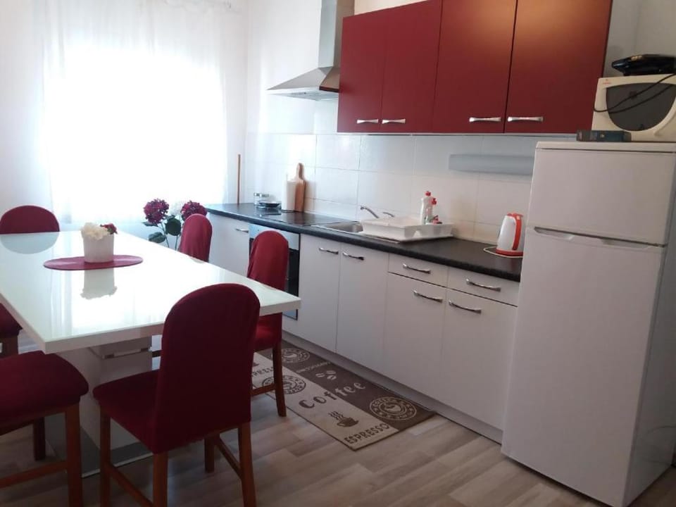 Apartments Benic 2 Bed and Breakfast in Zadar