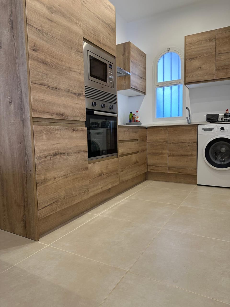 Kitchen or kitchenette, washing machine, kitchen