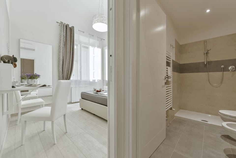 Toilet, Bedroom