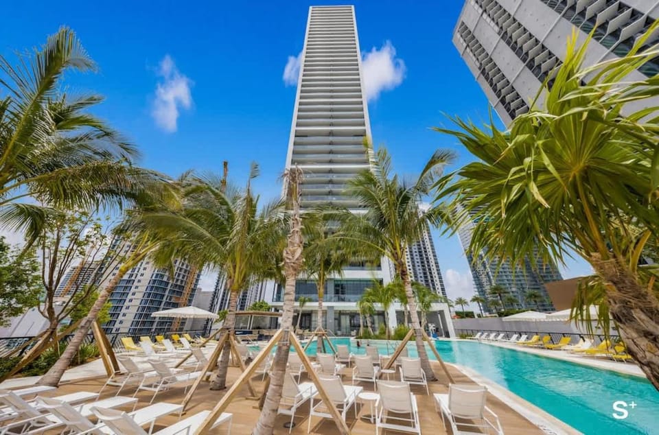 Pool view, Swimming pool