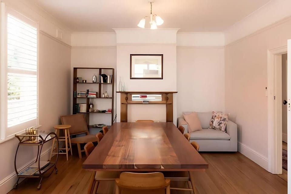 'Sobrina=' - A home away from home in Sandy Bay House in Tasmania