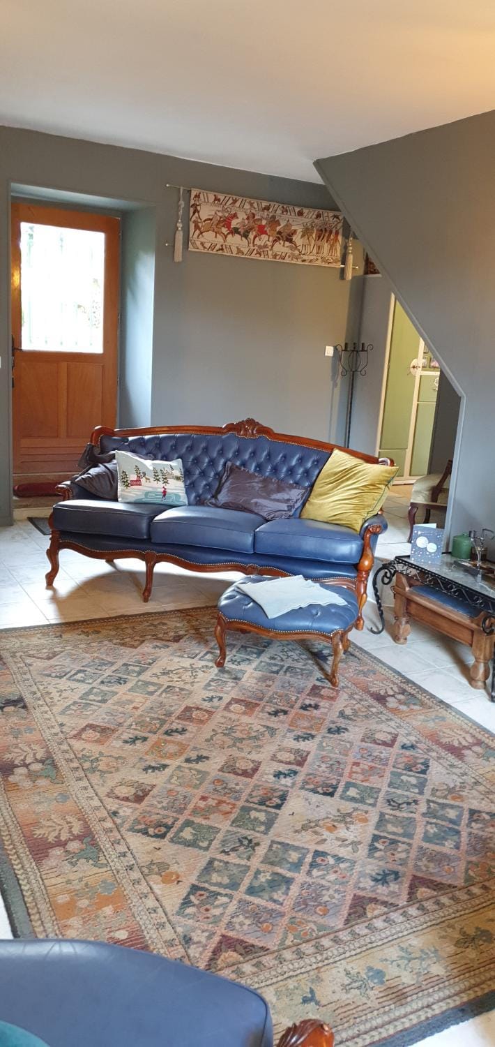 Living room, Seating area