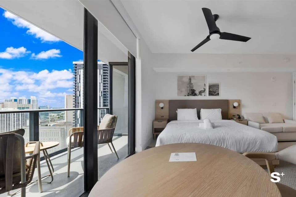 Bed, Balcony/Terrace, Bedroom