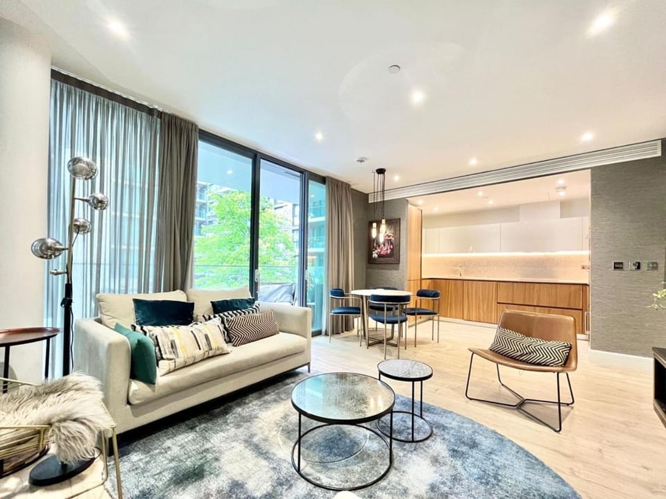 Luxury Property close to Liverpool Street Apartment in London