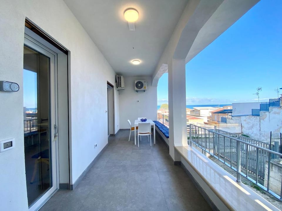 Casa La Mamà, a 150 mt dal mare House in Alcamo