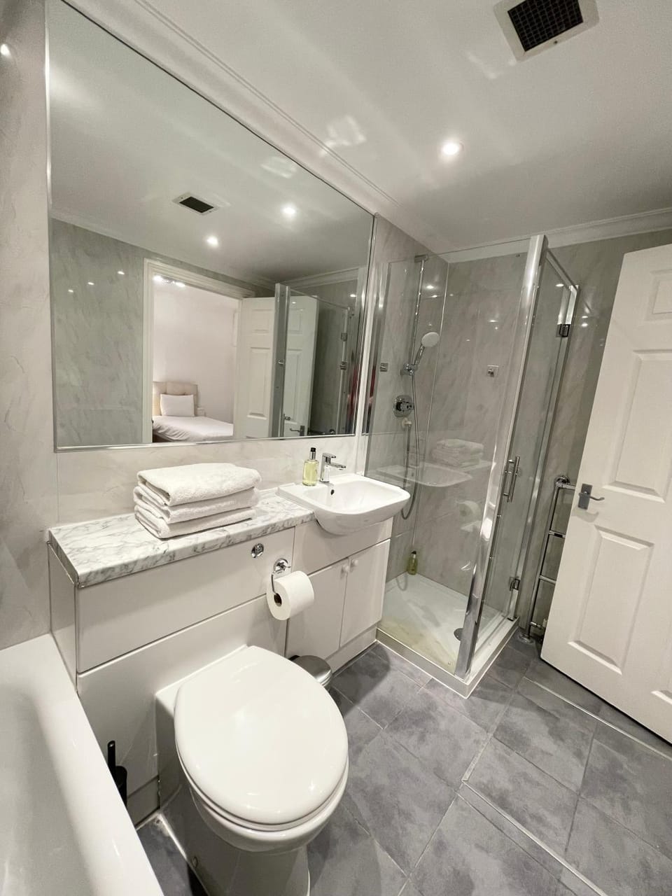 Shower, Toilet, Bathroom
