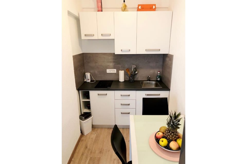 Coffee/tea facilities, Kitchen or kitchenette