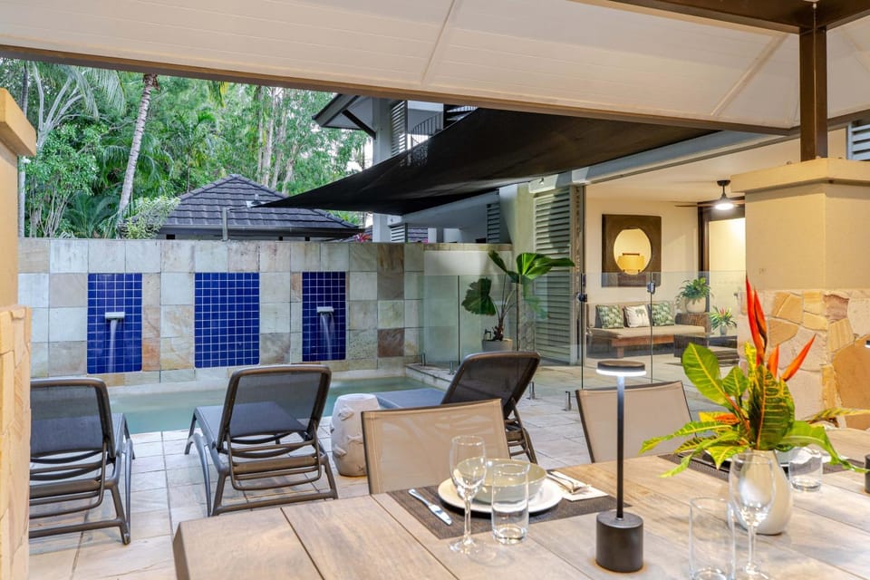 Property building, Patio, Seating area