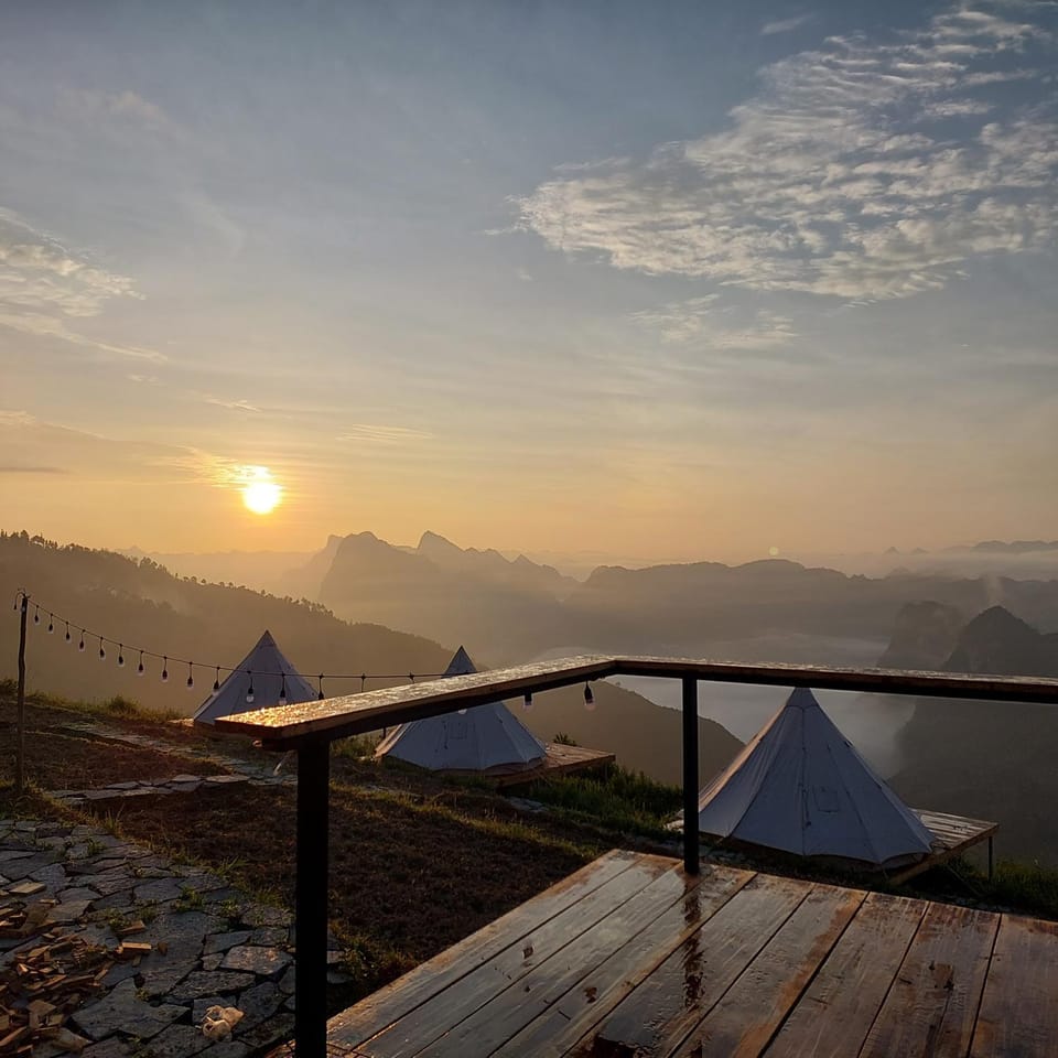 Nearby landmark, Day, Natural landscape, Mountain view, Sunrise, Sunset