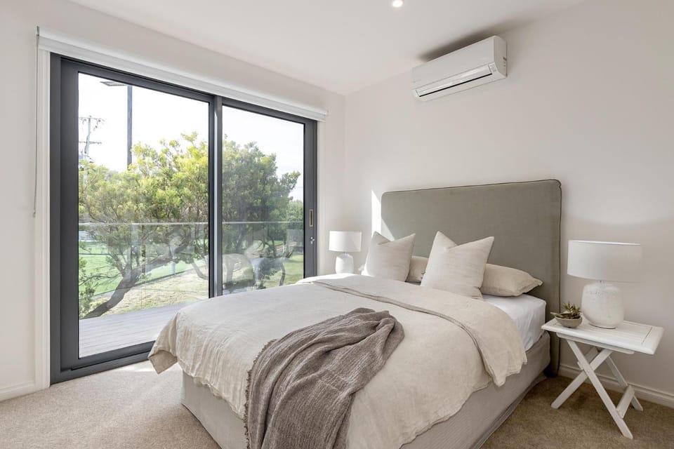 Back Beach House in Portsea