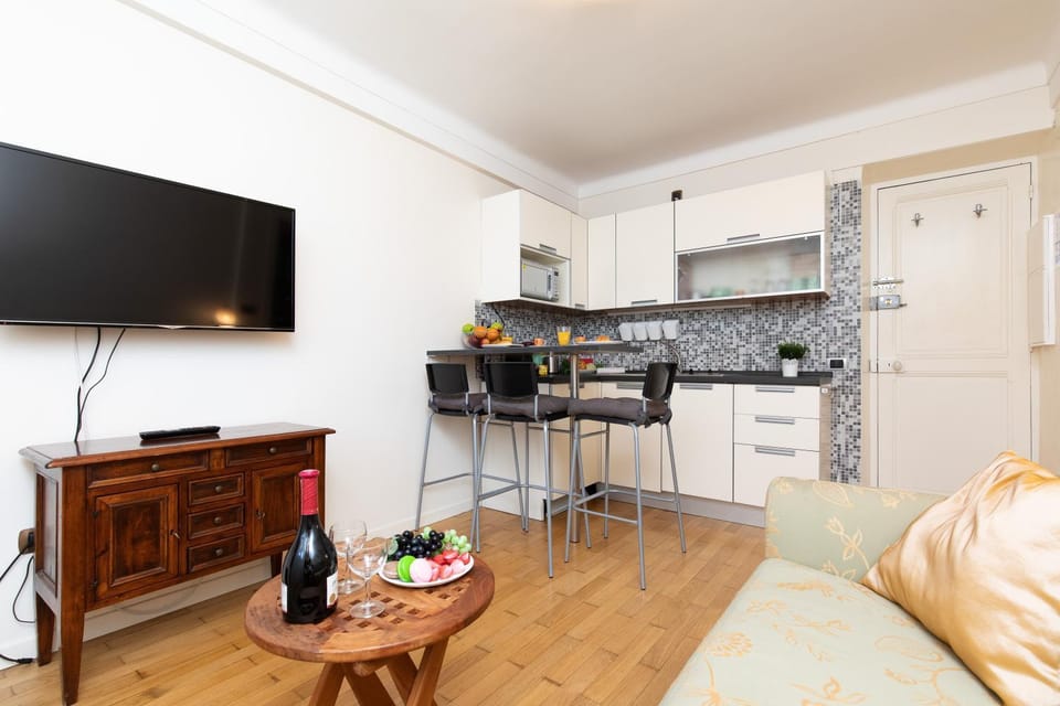 Pelige 3 YourHostHelper Apartment in Cannes