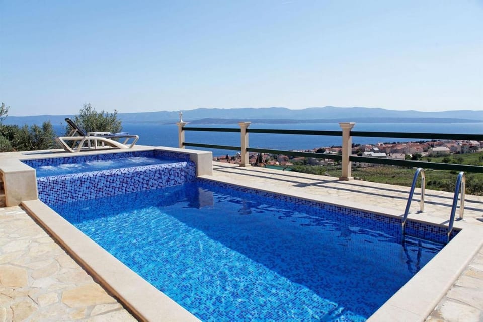 Location, children, Family