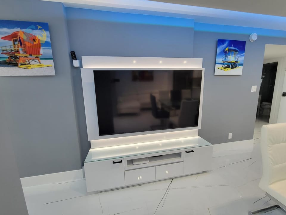 TV and multimedia, Evening entertainment